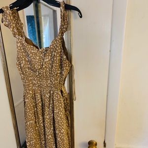 Size M. Summer dress